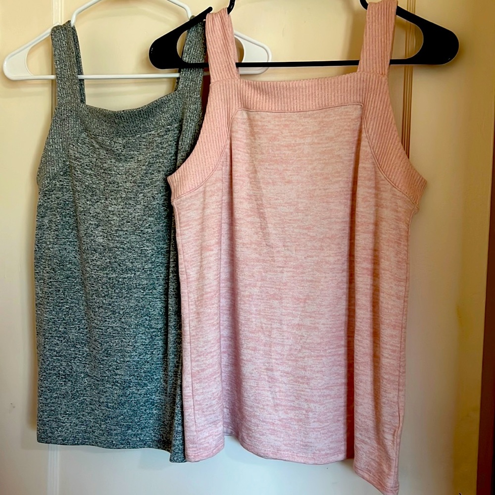 Two size XS Gap sleeveless bow tie back tops new. One grey one pink.